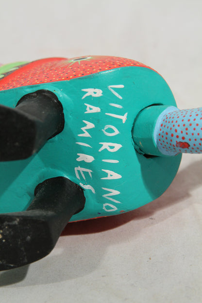 Wood Alebrije/Armadillo Vitoriano Ramirez Mex Folk Art Hand Painted Oaxaca